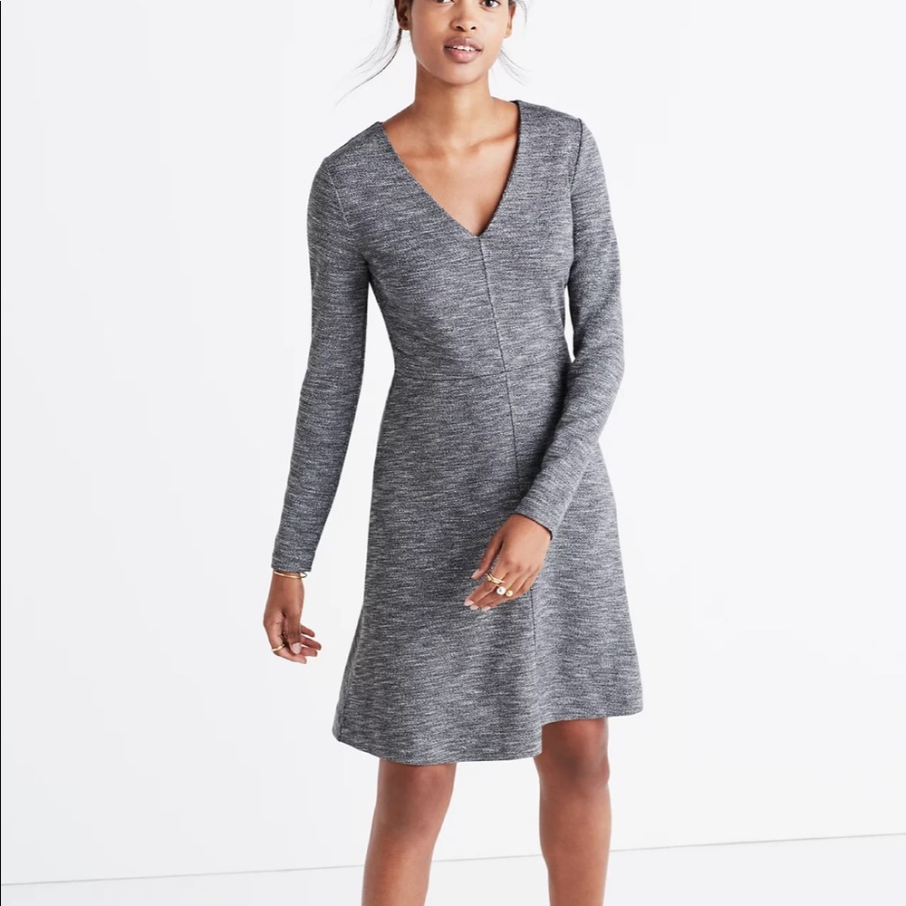 NWOT Madewell Bridgewalk Gray V-Neck Dress in Size 2